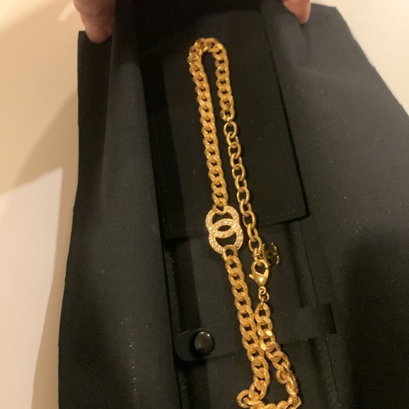 2024 Beautiful Chanel Chocker with thick chain - Picture 7 of 10